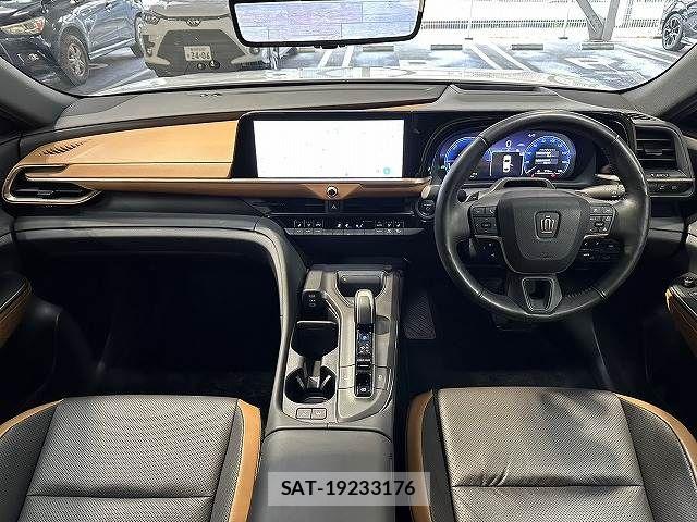 Toyota Crown Crossover 2023-01 7783753-2