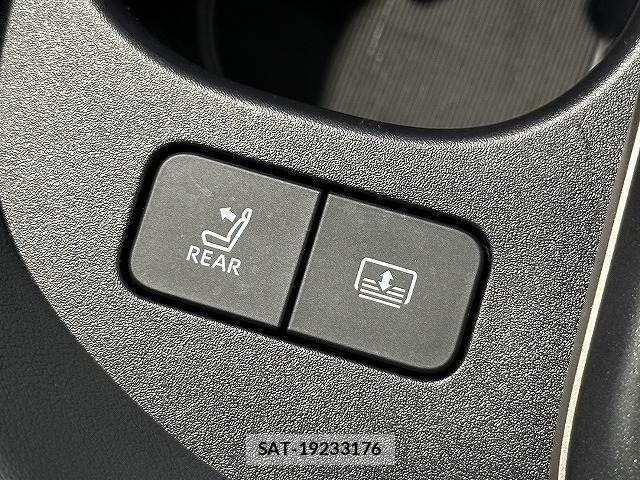 Toyota Crown Crossover 2023-01 7783753-5