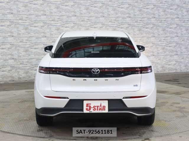 Toyota Crown Crossover 2023-01 7783726-13