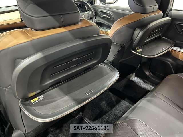 Toyota Crown Crossover 2023-01 7783726-8