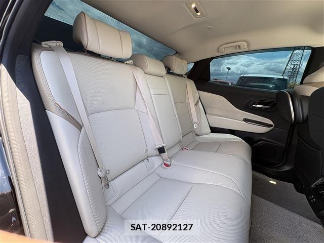 Toyota Crown Crossover 2023-03 7875868-18