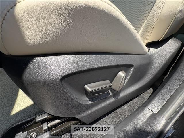Toyota Crown Crossover 2023-03 7875868-21
