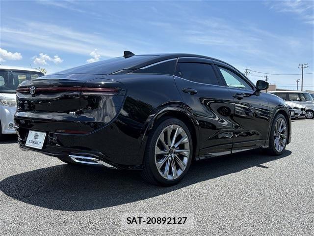 Toyota Crown Crossover 2023-03 7875868-2