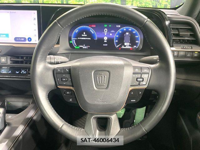 Toyota Crown Crossover 2022-10 7875875-10