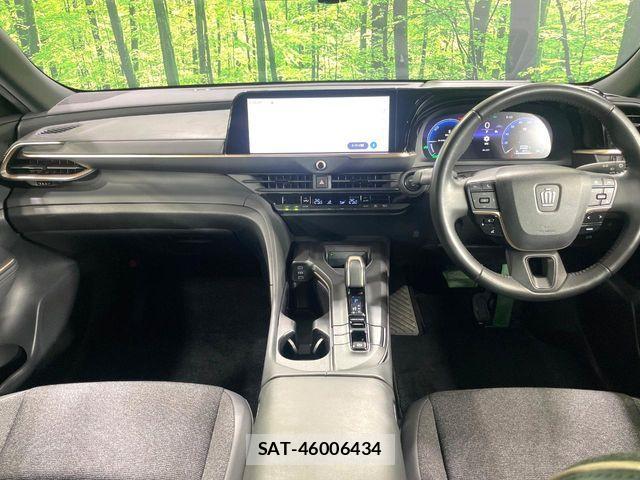 Toyota Crown Crossover 2022-10 7875875-1