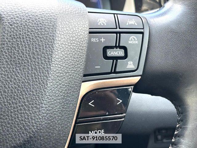 Toyota Crown Crossover 2023-03 7875871-10