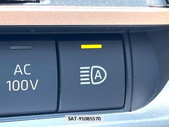 Toyota Crown Crossover 2023-03 7875871-7