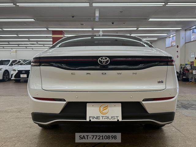 Toyota Crown Crossover 2023-08 7875872-15