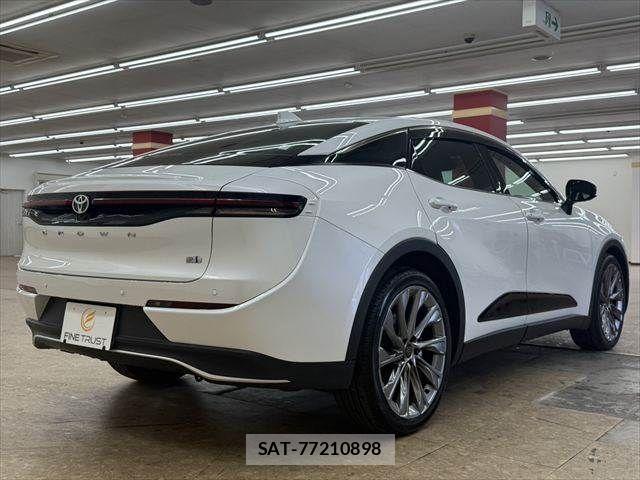 Toyota Crown Crossover 2023-08 7875872-16