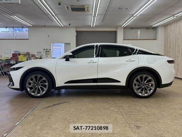 Toyota Crown Crossover 2023-08 7875872-18