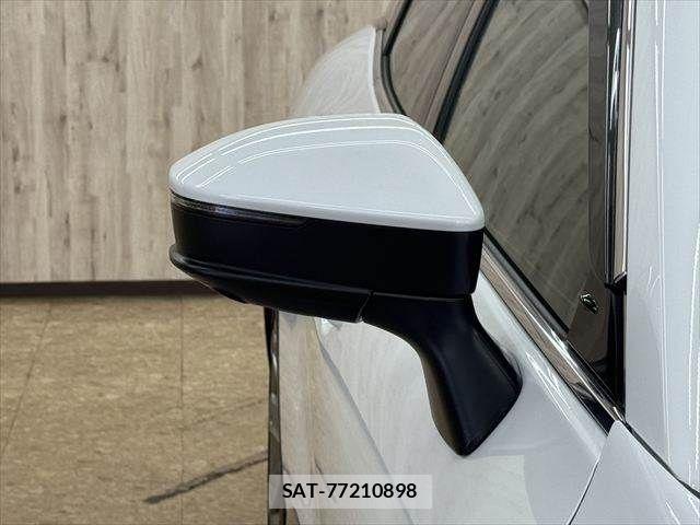 Toyota Crown Crossover 2023-08 7875872-22