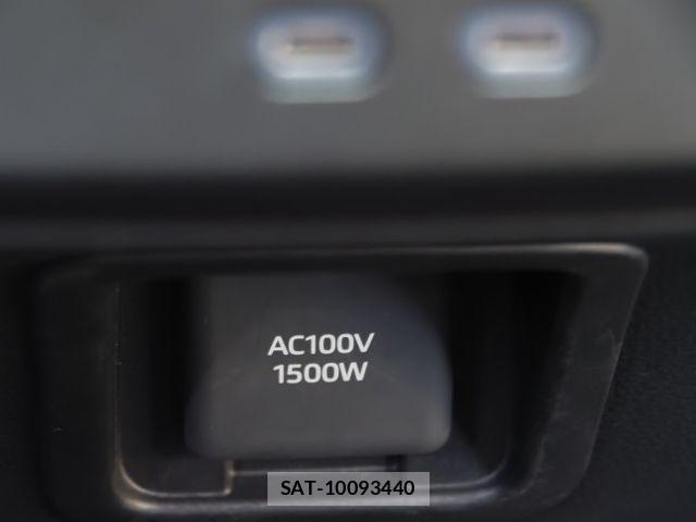Toyota Crown Crossover 2023-02 7875870-13