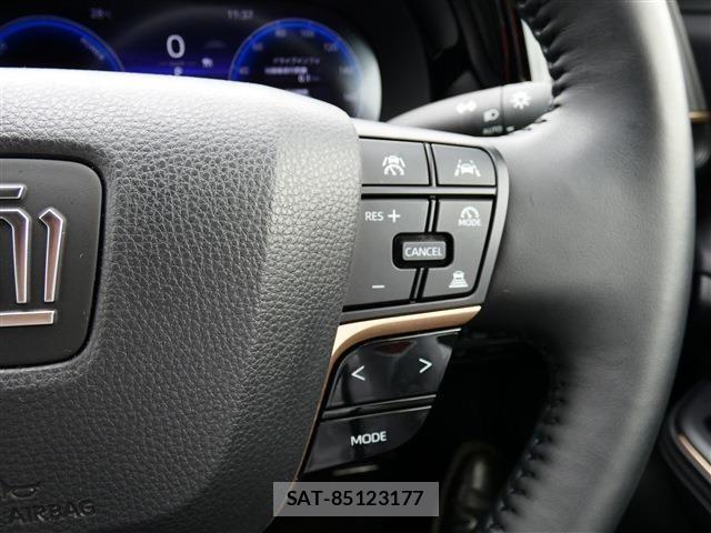 Toyota Crown Crossover 2024-01 7875869-17