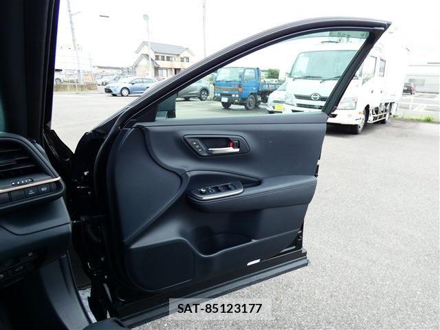 Toyota Crown Crossover 2024-01 7875869-22
