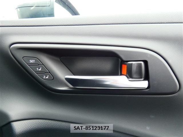 Toyota Crown Crossover 2024-01 7875869-23
