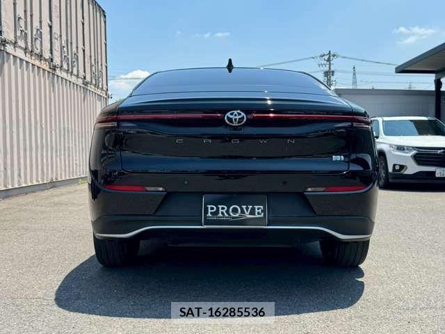 Toyota Crown Crossover 2022-01 7902443-17