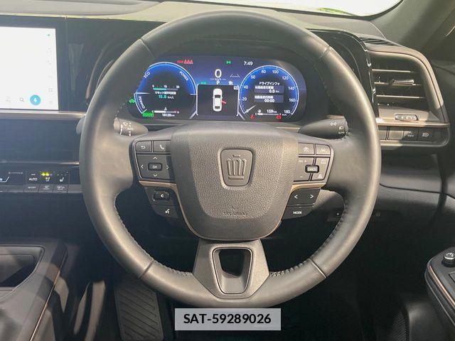 Toyota Crown Crossover 2023-07 7902442-11