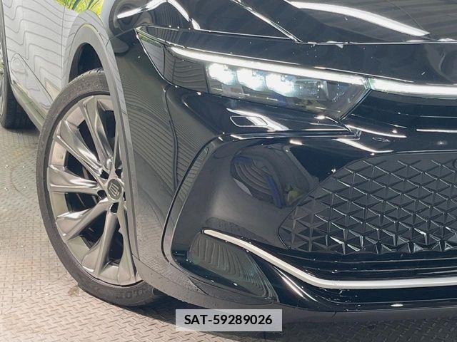Toyota Crown Crossover 2023-07 7902442-12