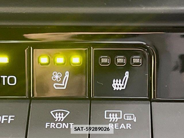 Toyota Crown Crossover 2023-07 7902442-5