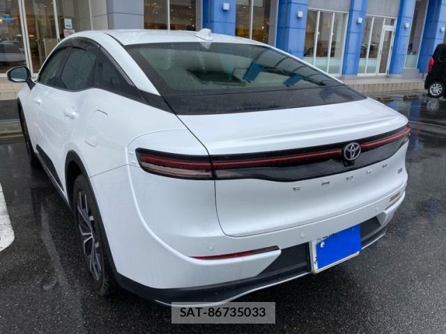Toyota Crown Crossover 2023-01 7902444-2