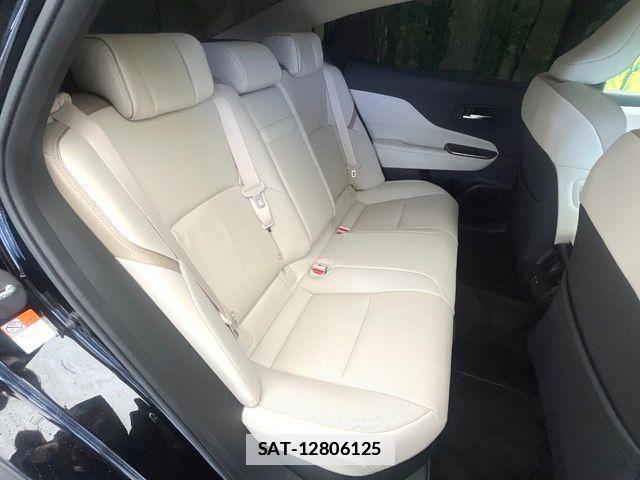 Toyota Crown Crossover 2023-03 7961024-8