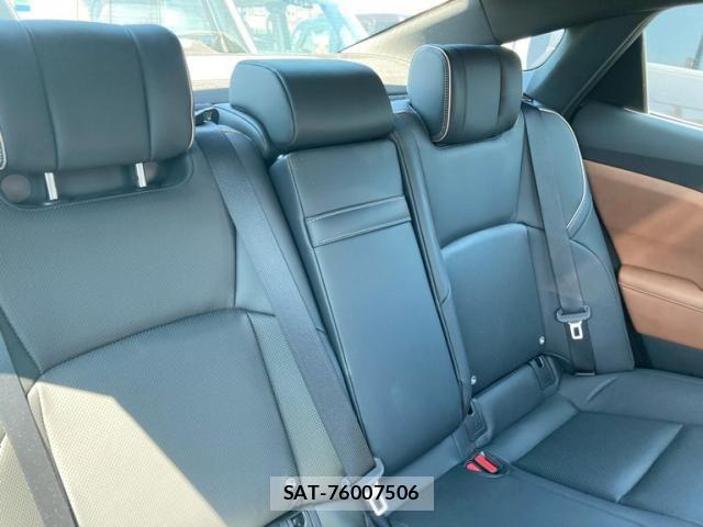 Toyota Crown Crossover 2024-10 7978859-12