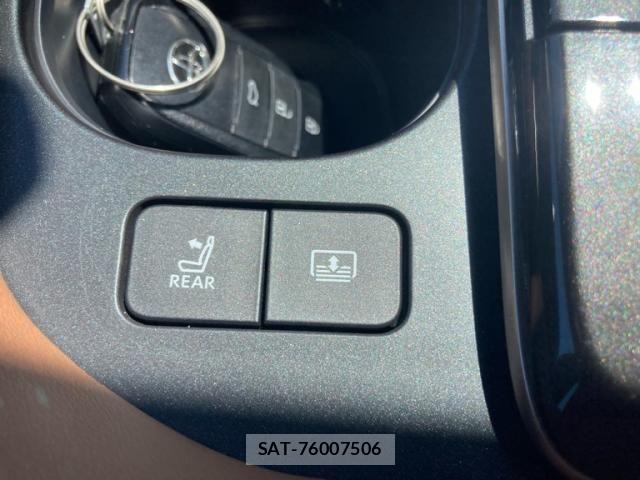 Toyota Crown Crossover 2024-10 7978859-18