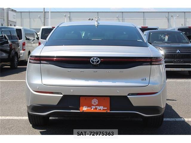 Toyota Crown Crossover 2023-06 7978861-14