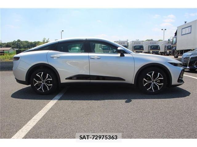 Toyota Crown Crossover 2023-06 7978861-16