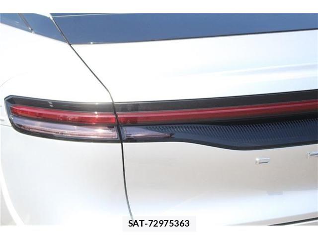 Toyota Crown Crossover 2023-06 7978861-27