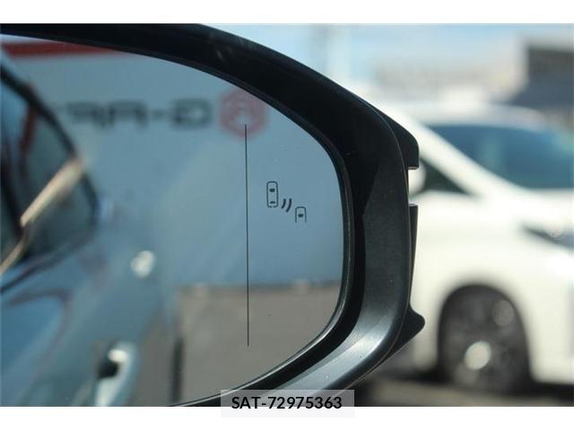 Toyota Crown Crossover 2023-06 7978861-4