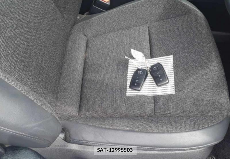 Toyota Crown Crossover 2023-01 8029911-9