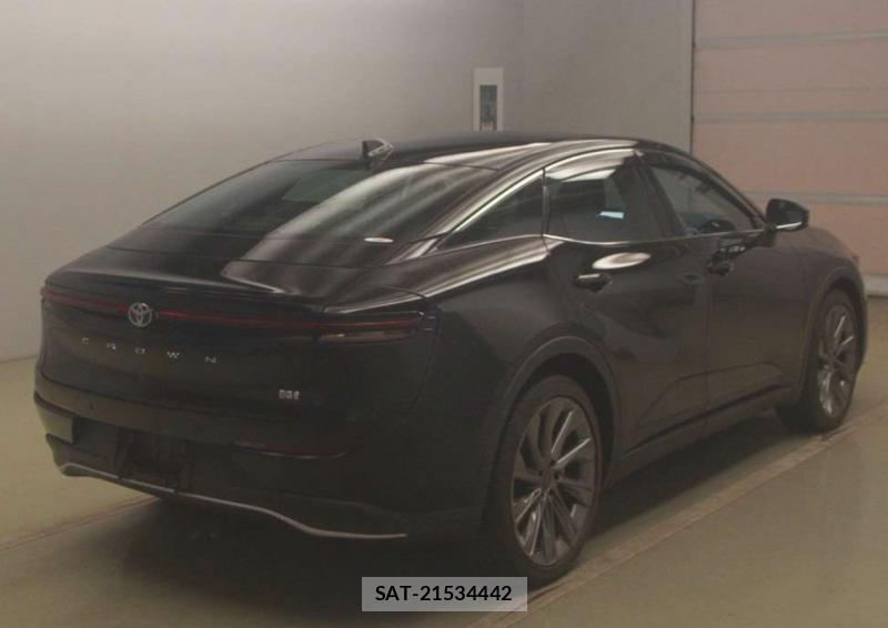 Toyota Crown Crossover 2023-10 8029796-2