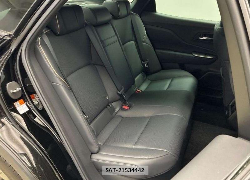 Toyota Crown Crossover 2023-10 8029796-4
