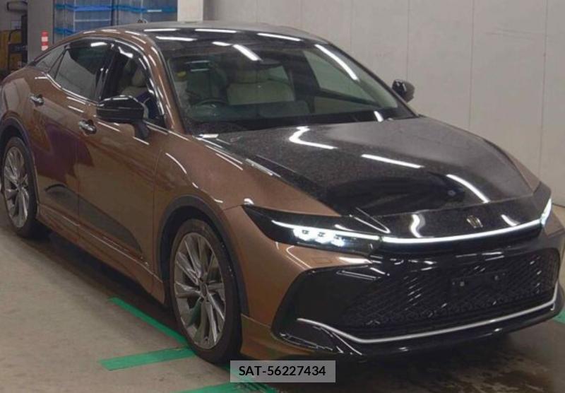 Toyota Crown Crossover 2023-01 8029581-3