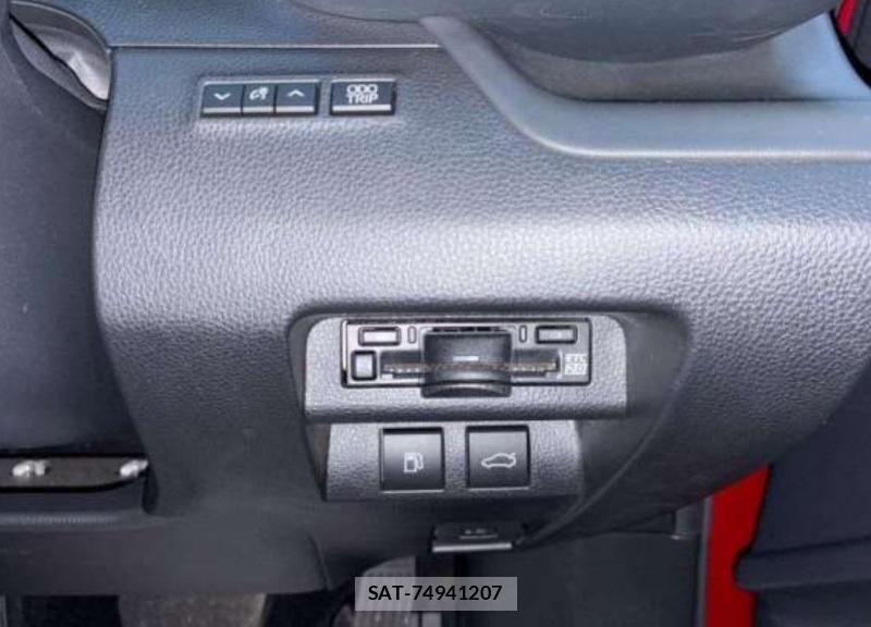 Toyota Crown Crossover 2023-09 8029687-12