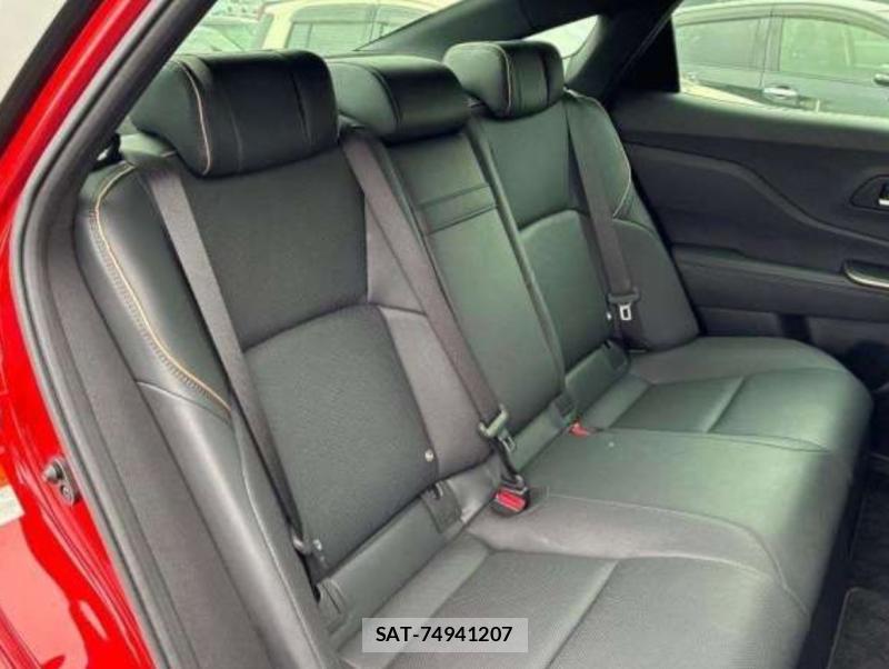Toyota Crown Crossover 2023-09 8029687-6