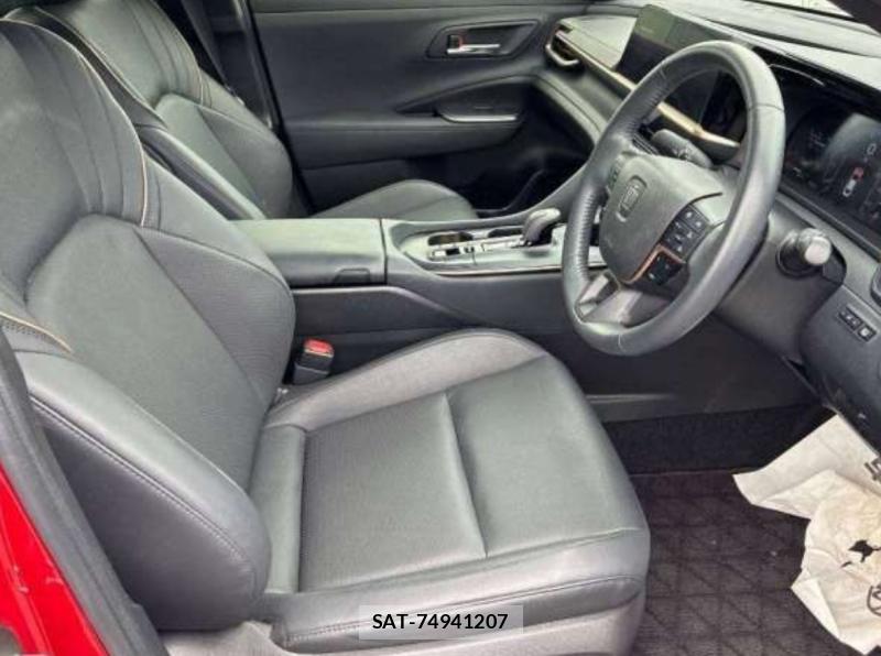 Toyota Crown Crossover 2023-09 8029687-7
