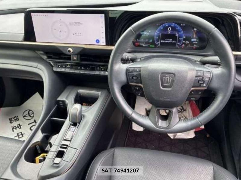 Toyota Crown Crossover 2023-09 8029687-8