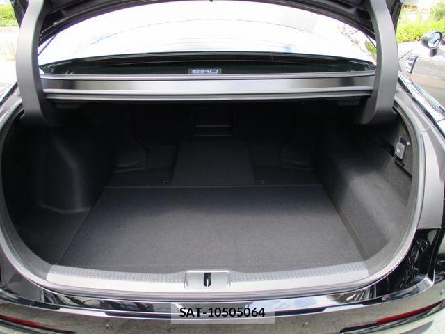 Toyota Crown Crossover 2022-10 8034992-21