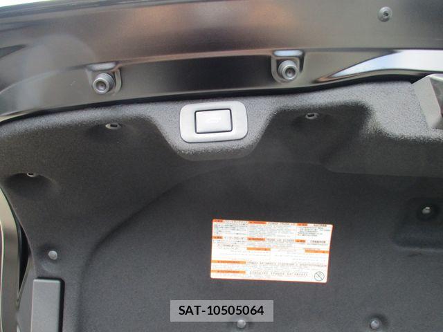 Toyota Crown Crossover 2022-10 8034992-22