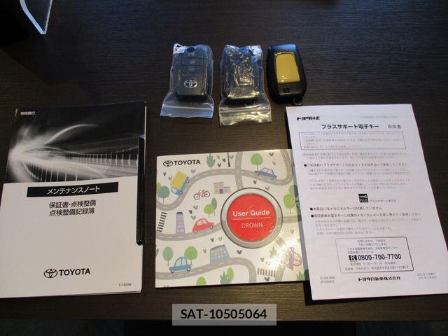 Toyota Crown Crossover 2022-10 8034992-28