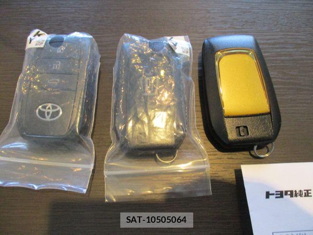 Toyota Crown Crossover 2022-10 8034992-29