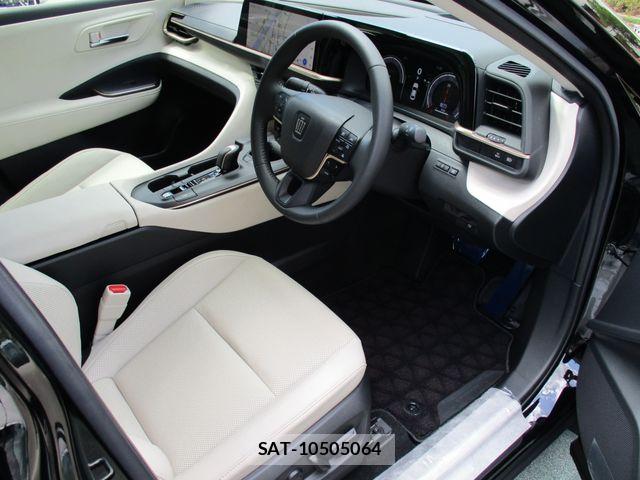 Toyota Crown Crossover 2022-10 8034992-7