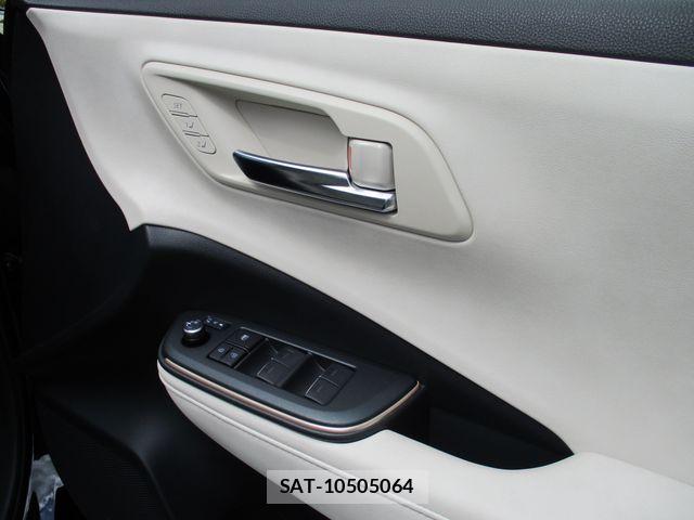 Toyota Crown Crossover 2022-10 8034992-8
