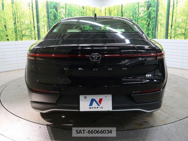 Toyota Crown Crossover 2023-02 8034991-16