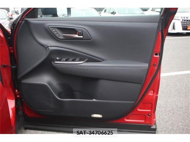 Toyota Crown Crossover 2024-06 8034993-26