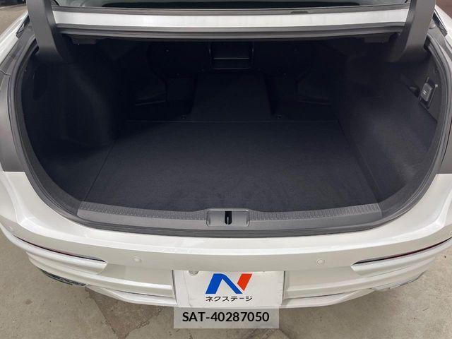 Toyota Crown Crossover 2023-10 8073354-9