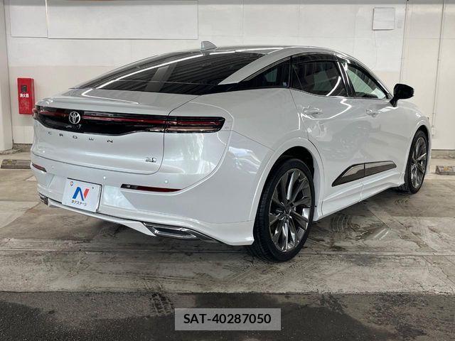 Toyota Crown Crossover 2023-10 8073354-14