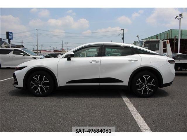 Toyota Crown Crossover 2023-09 8073357-10